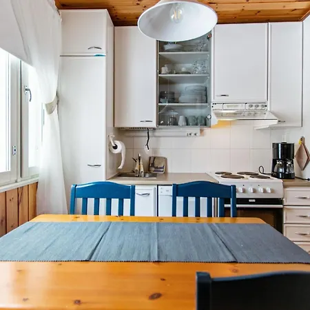 Lomarivi C4 By Interhome Kotila