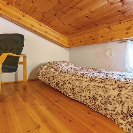 Lomarivi C4 By Interhome